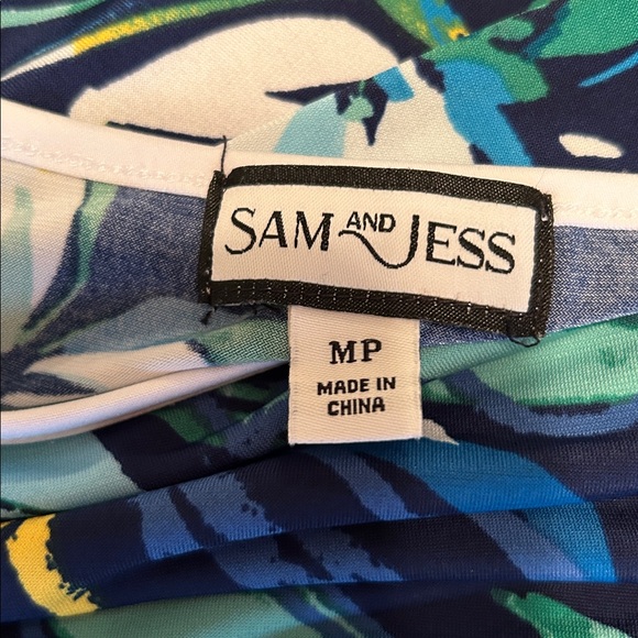 Sam and Jess Blue Floral Blouse with Ruffle Sleeves - Picture 3 of 5